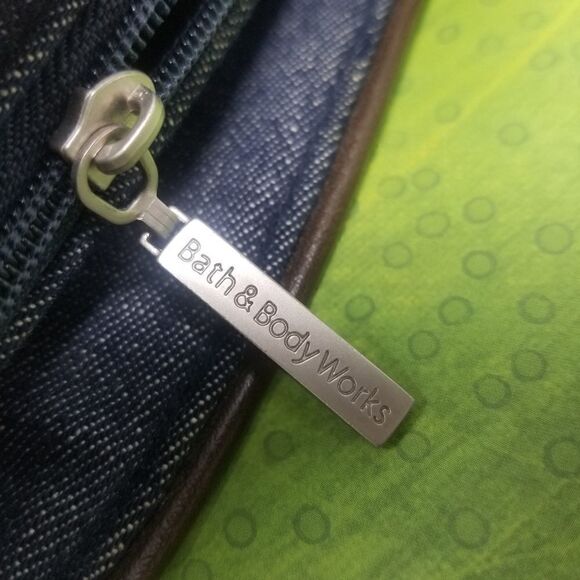 Colorful Bucket Bag. Bath and Body Works - Picture 7 of 10